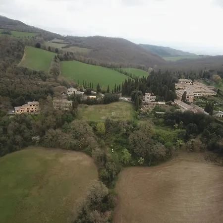 Casa Asilo La Foce, Val D' Orcia, Pienza. Hébergement de vacances *